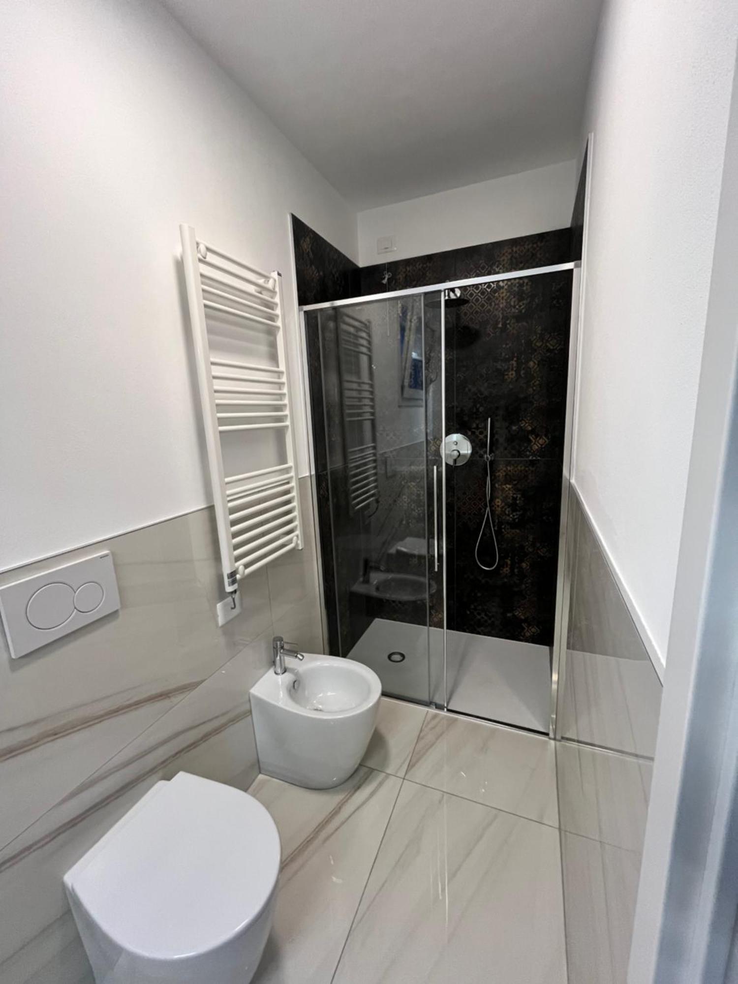 Beach Palace With Small Swimming Pool, Private Beach, Parking Lido di Jesolo Exteriör bild
