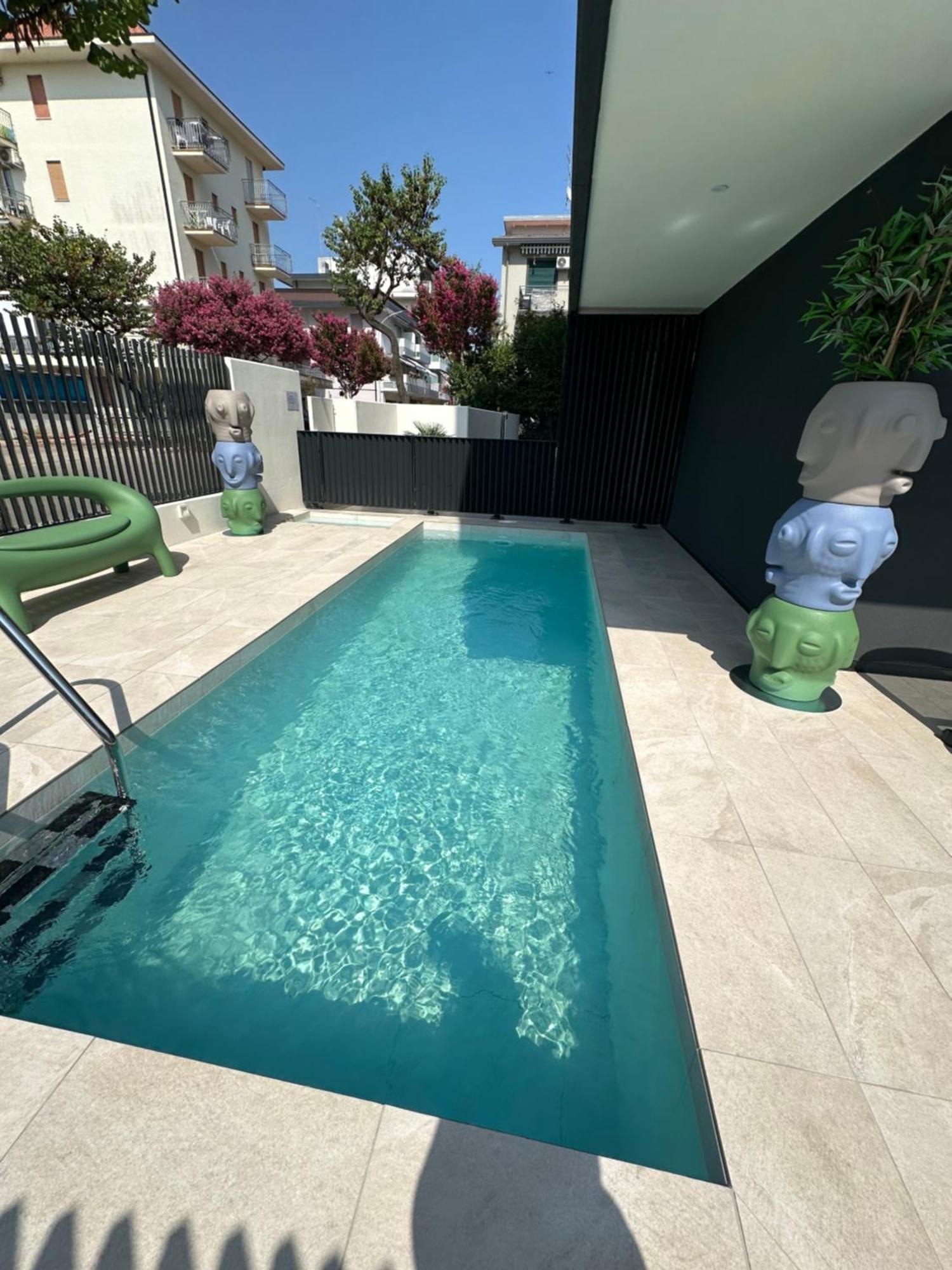Beach Palace With Small Swimming Pool, Private Beach, Parking Lido di Jesolo Exteriör bild